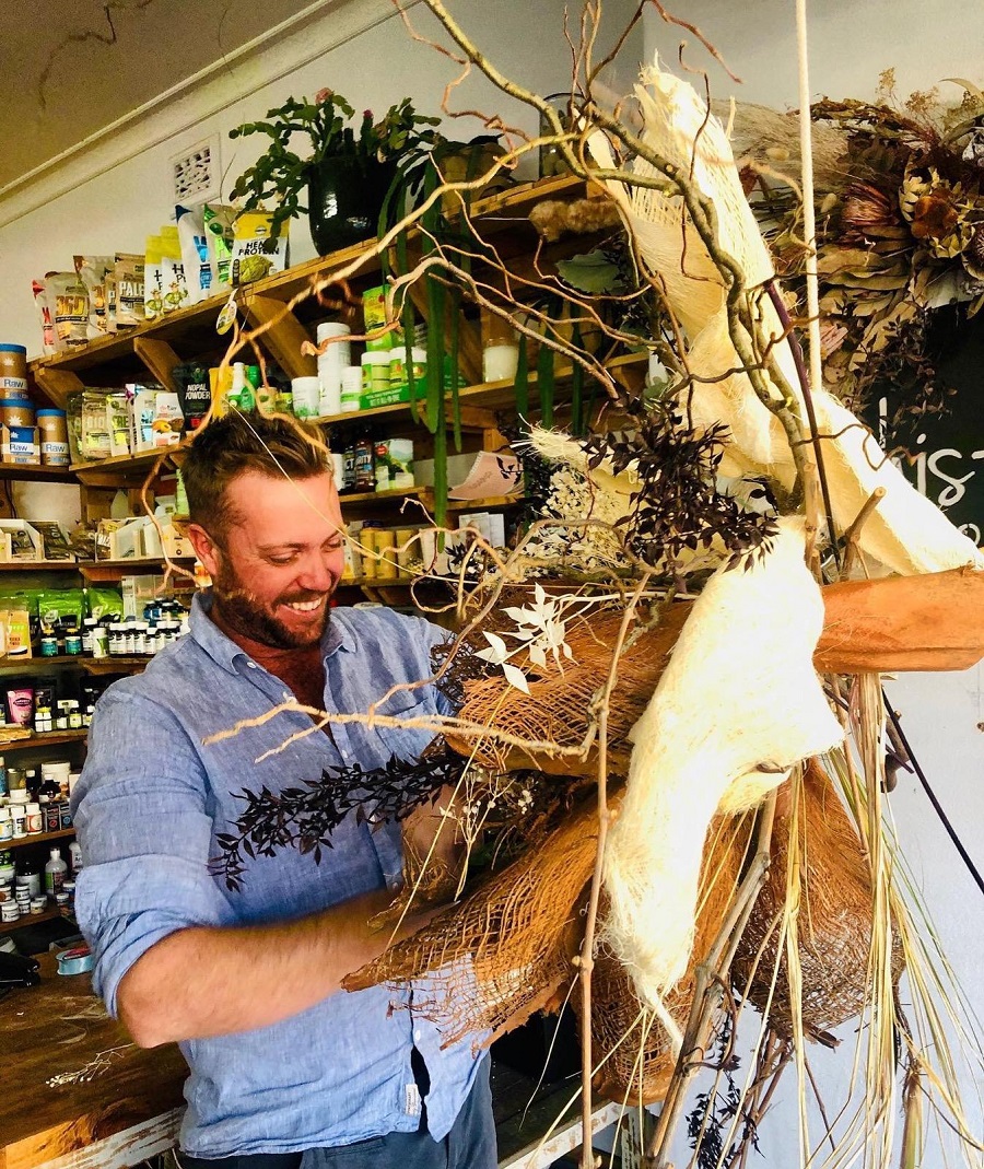 A DOUBLE BANGER! – Fresh & Foraged Flowers AND Random Basket Weaving Workshop – SUNDAY 24th MAY   9.30am – 3pm thumbnail